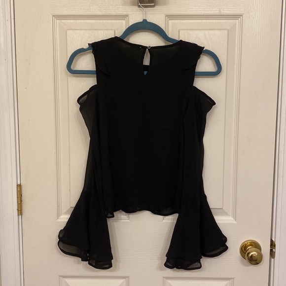 Hollister Cold Shoulder Top - Picture 7 of 9